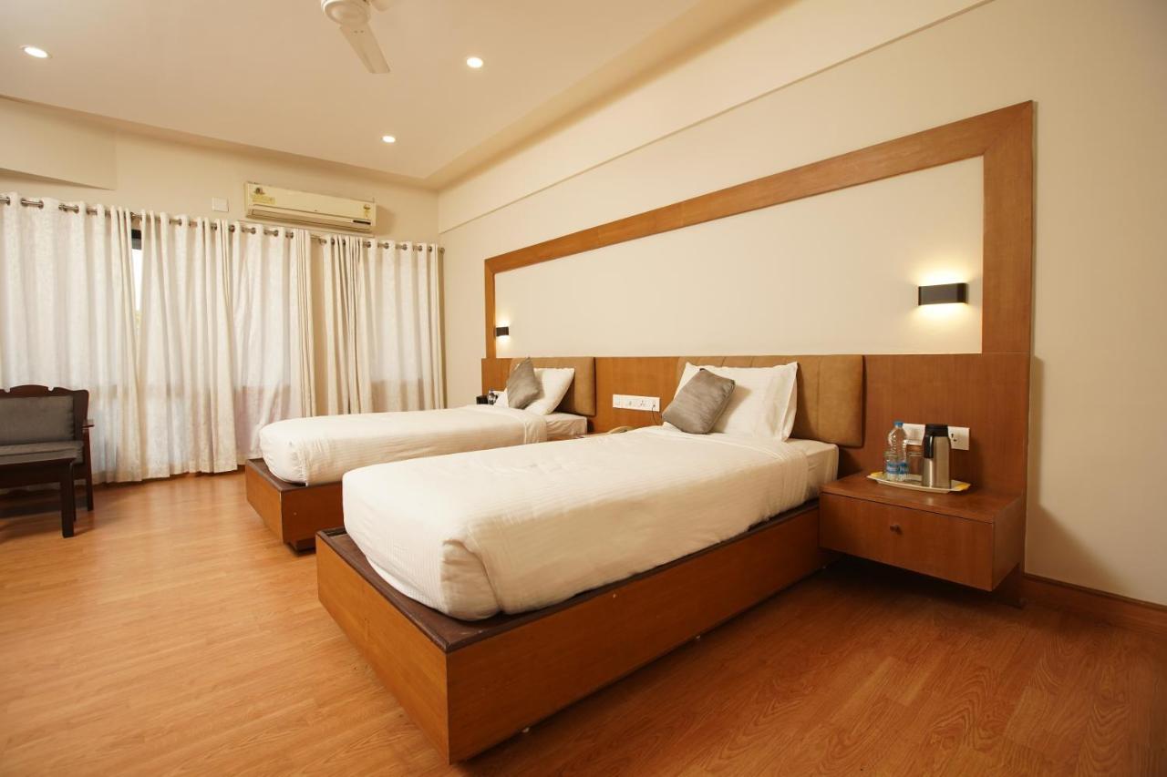 Отель Malabar Residency Каннур Экстерьер фото